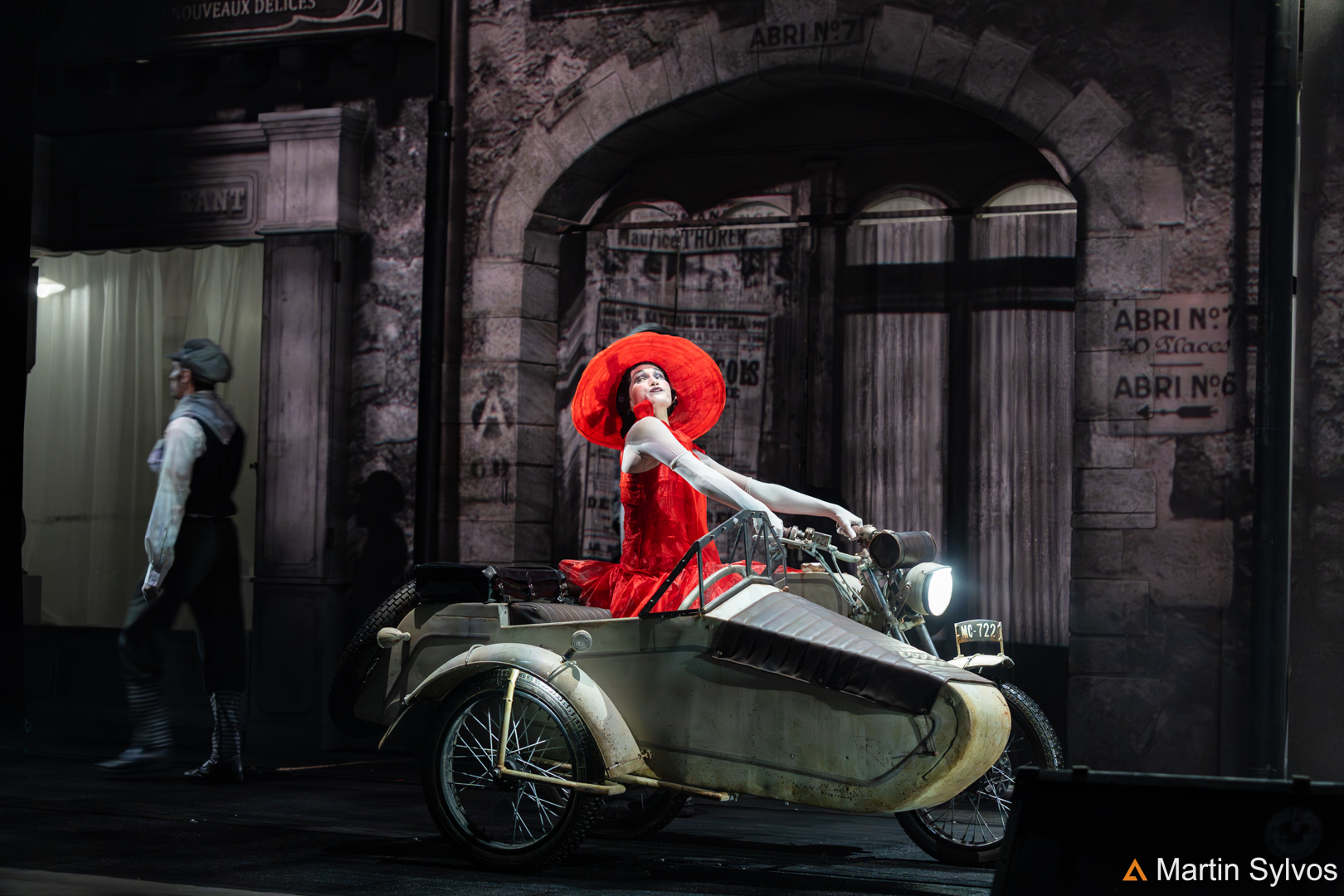 2023 Puy du Fou    Le Mime et l'Etoile   Martin sylvos 7